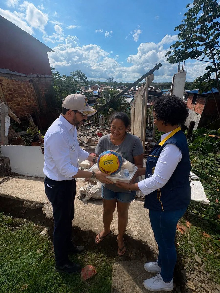 dossolesramirez's tweet photo. @VickyDavilaH Aquí está sus aliados en Buenaventura https://t.co/13j33JKWym