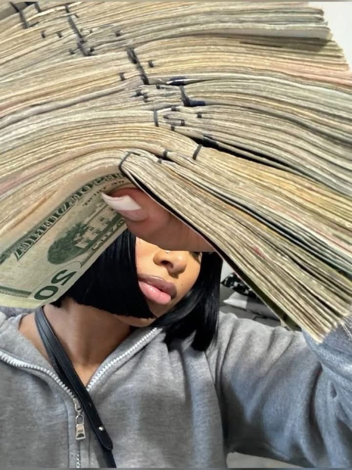 layxsnv's tweet photo. The only problem I need in life is having too much mulaaaaa✨💰💰💰💰💰💰💰💰💰💰💰💰💰💰💰💰💰💰💰💰💰💰💰💰 https://t.co/g6gA91F9G7