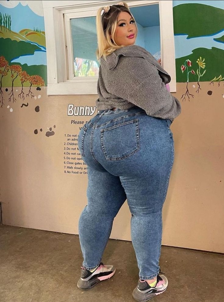 AsleyBacurcd's tweet photo. IT went to a women-only gym today with a friend, and I left knowing I never want to go back.ried a new gym and I hated it https://t.co/fwhStqtHeN