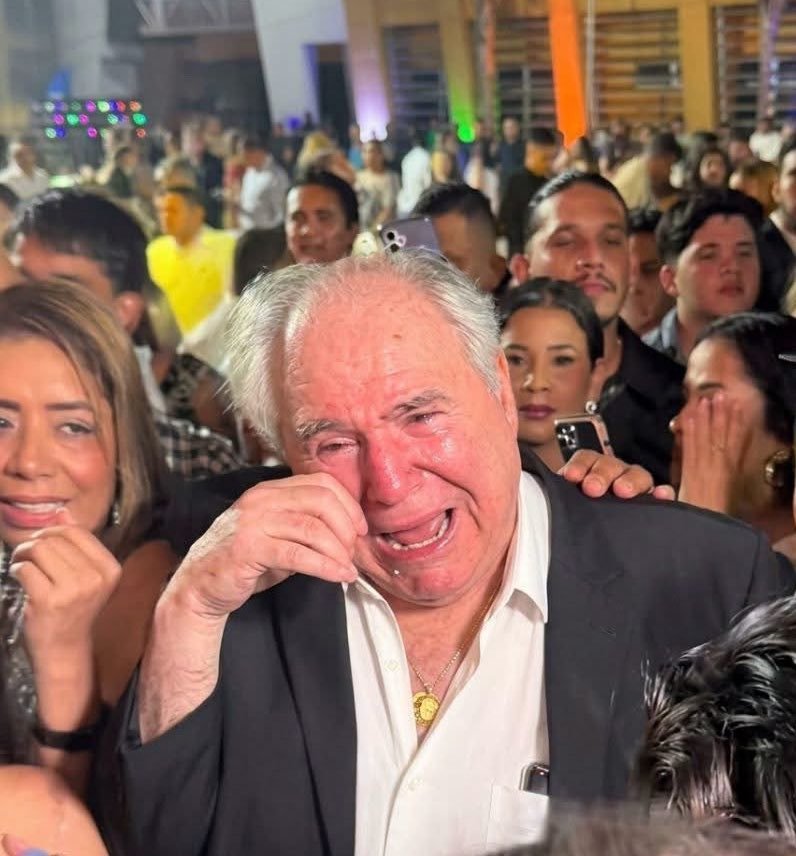 LiutSantiago21's tweet photo. Mañana es lunes https://t.co/KTVaYbs0JS