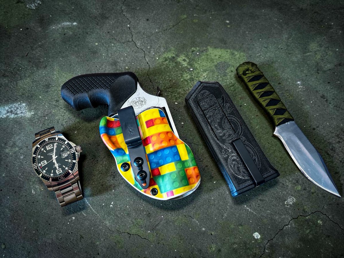 TenetCoKnives's tweet photo. Snubnose Sunday ft. the Voyager 

Make the week a great one! 🫡 https://t.co/j5bVxfOy2B