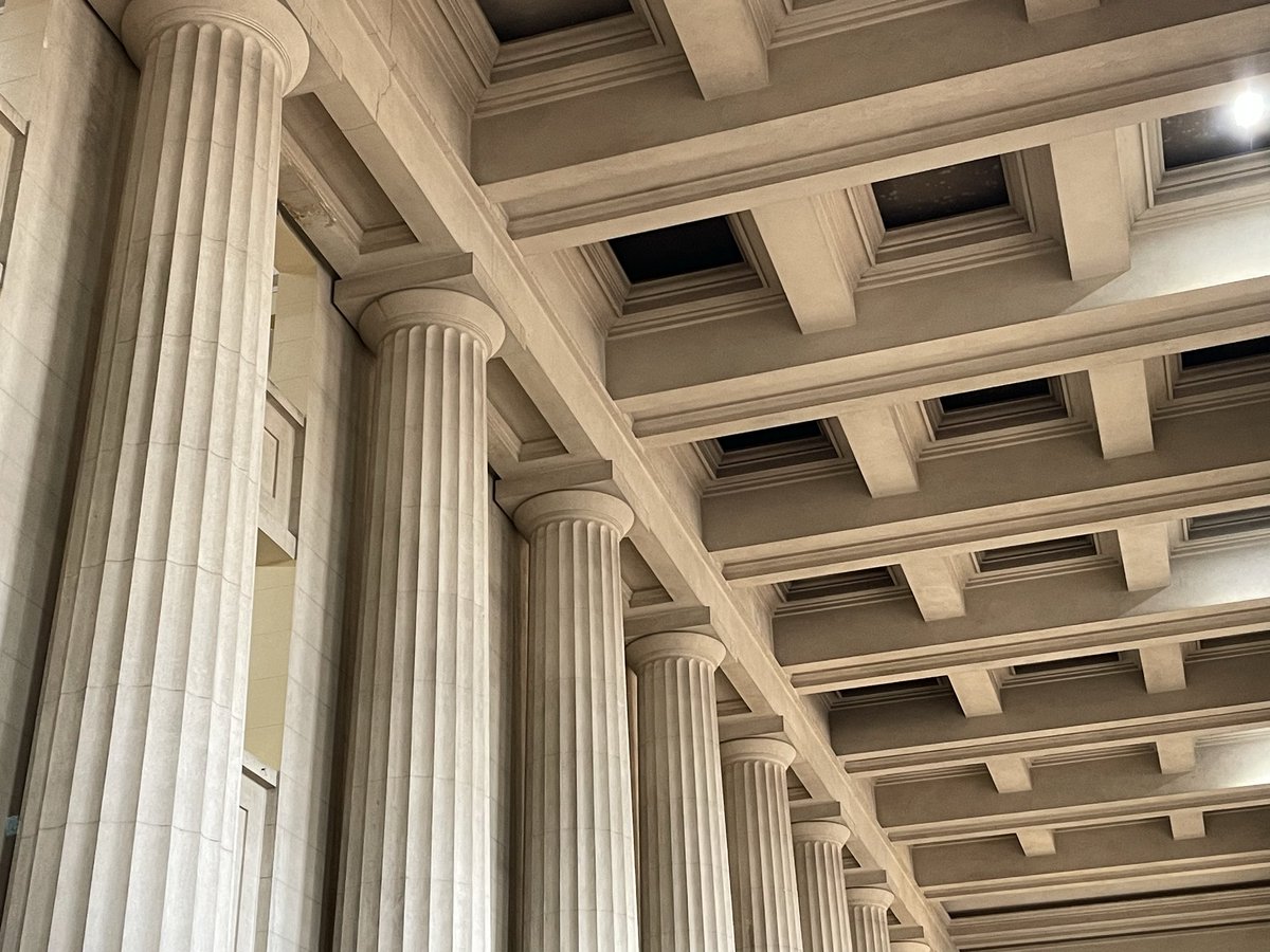 buosin's tweet photo. @designskye_ Hall central de la Facultad de Derecho y Patio central de la Facultad de Arquitectura, Diseño y Urbanismo, ambas de la Universidad de Buenos Aires. https://t.co/feDvYAtXjN