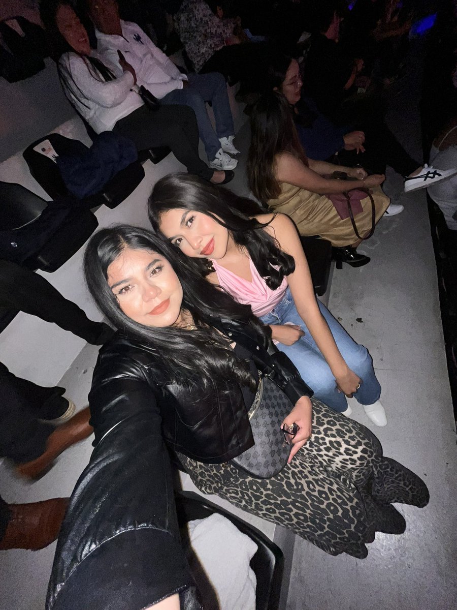 Raquelettt's tweet photo. 💘 https://t.co/ueDczIlsUn