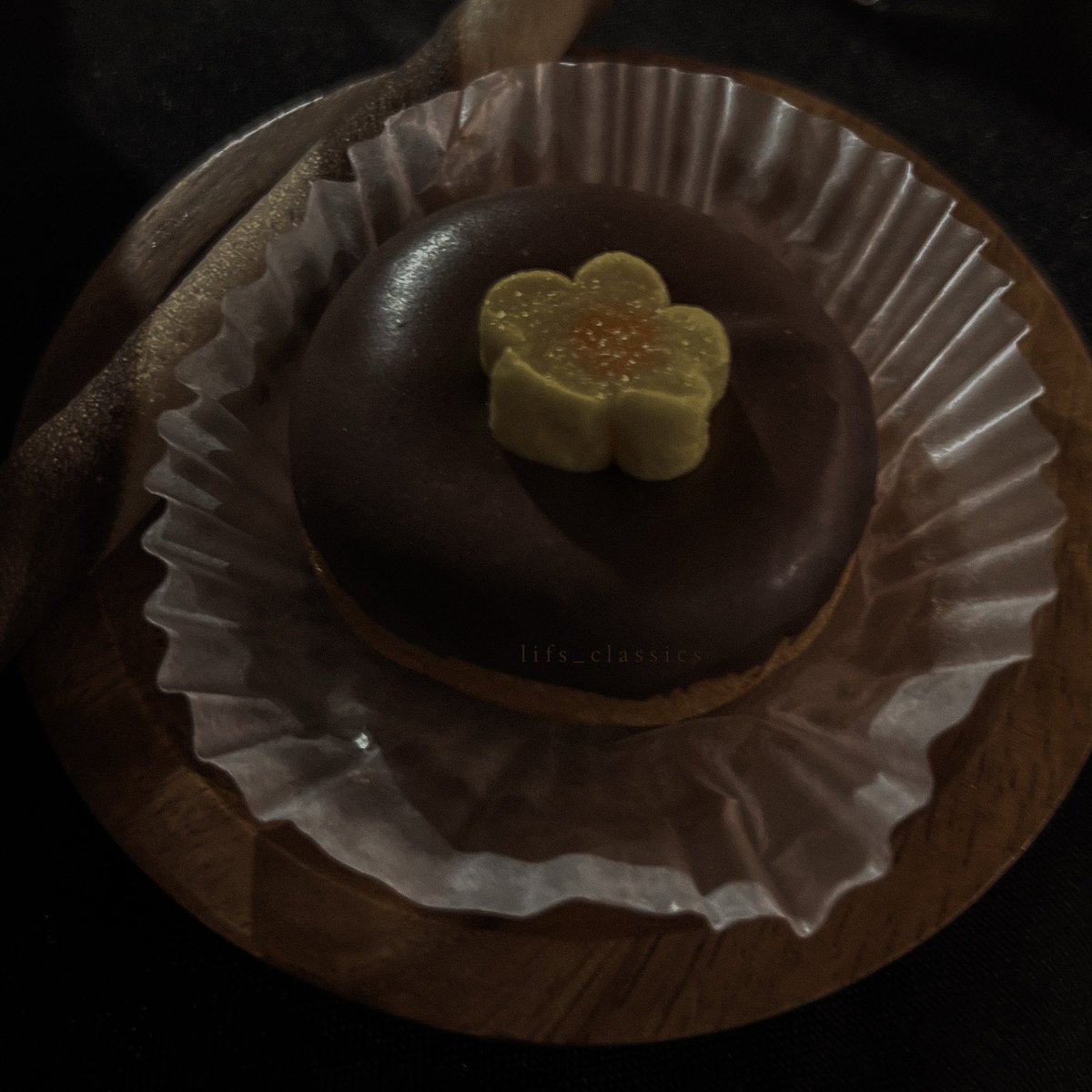 Lifs_Classics's tweet photo. Little donut. https://t.co/JXJIABwtcl