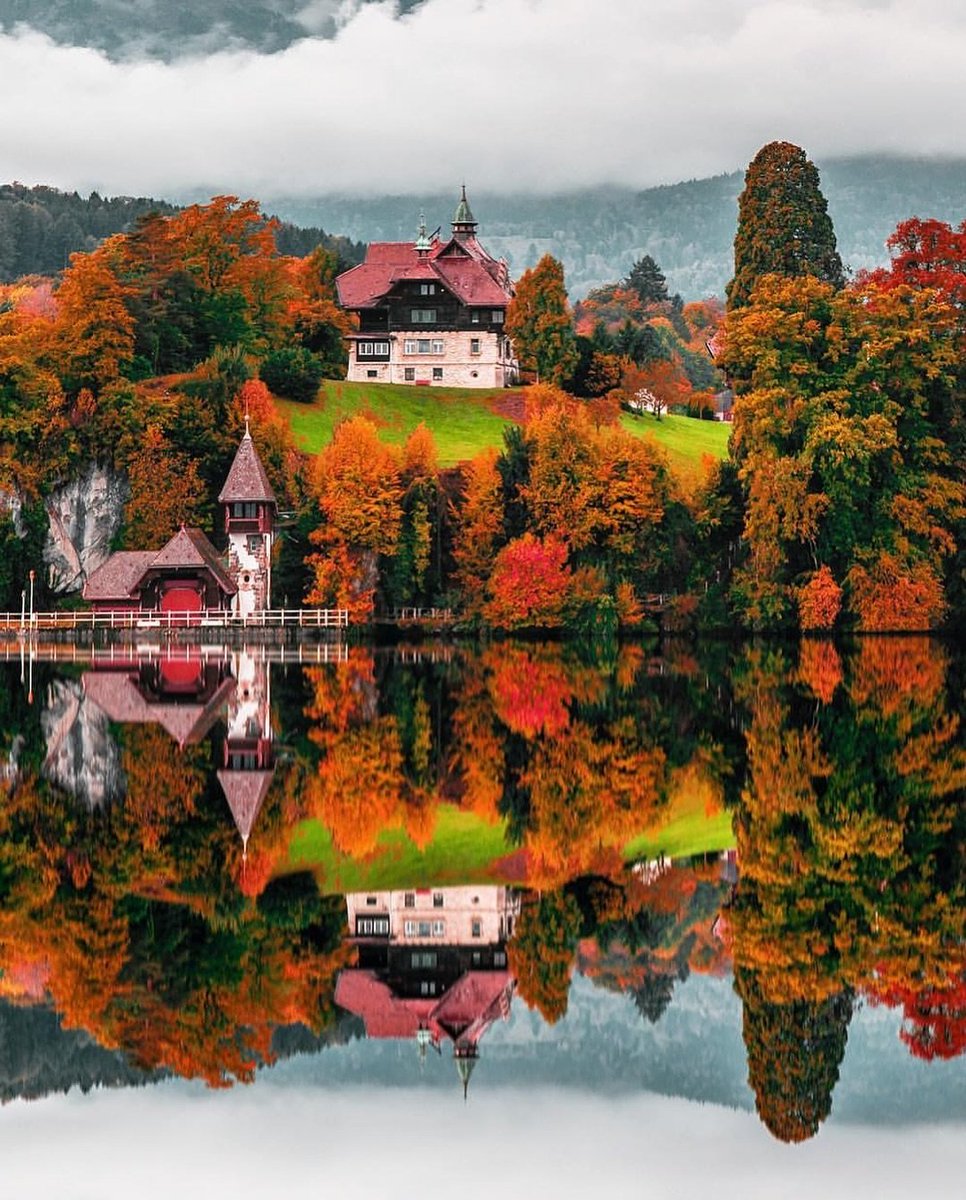 echoesofworld's tweet photo. Autumn in Switzerland https://t.co/xH2KLQtNUe