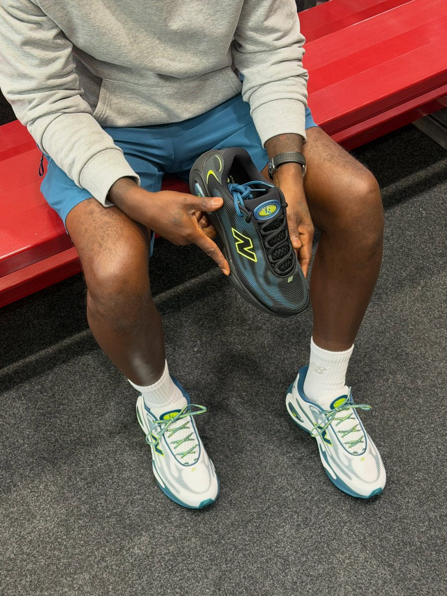 SoleRetriever's tweet photo. COME UP KLUTCH: Rich Paul and Tyrese Maxey debut the new Klutch Athletics x New Balance AC Runner Pack 👀 https://t.co/PTIy0niRvX