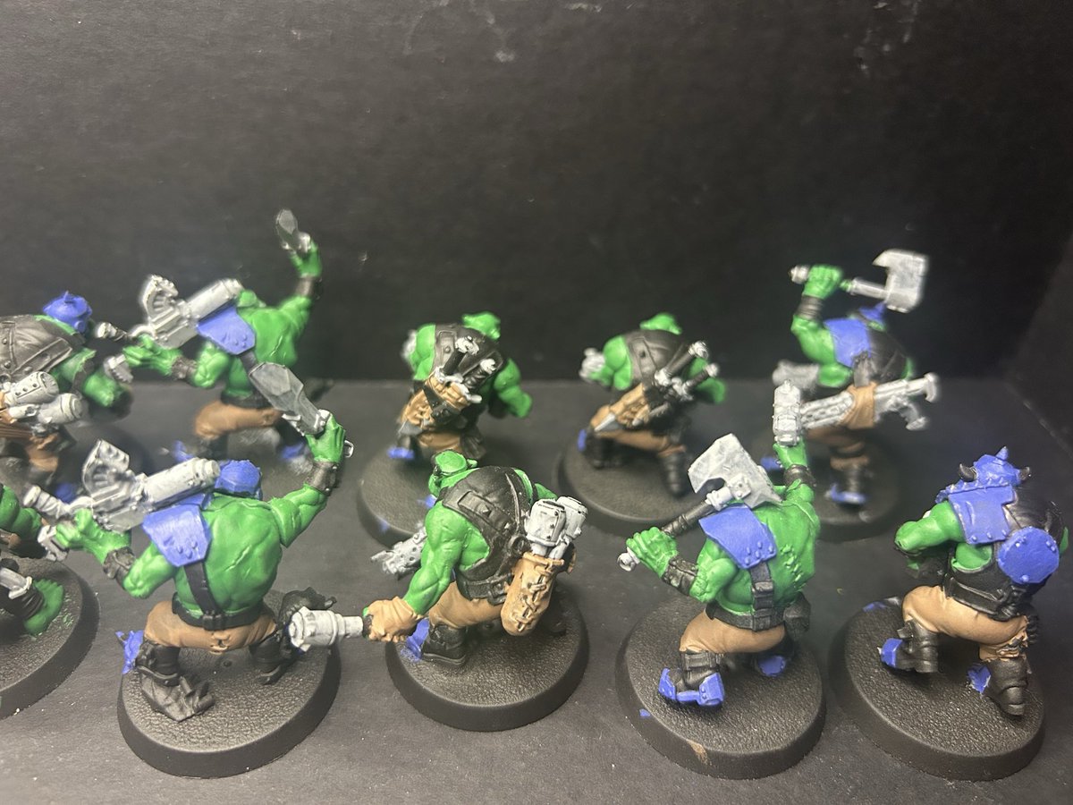 DanboBustedStar's tweet photo. current progress on the Armageddon Lucky Ork Boys.  batch painted the first layer of leather brown. mostly the pants and some gloves.  a few weapon slings and grenade pouches too.  love how the @thearmypainter paints look with just 1 coat.  #warhammer40k #orks  #armageddon https://t.co/ZHJJXu0NtT