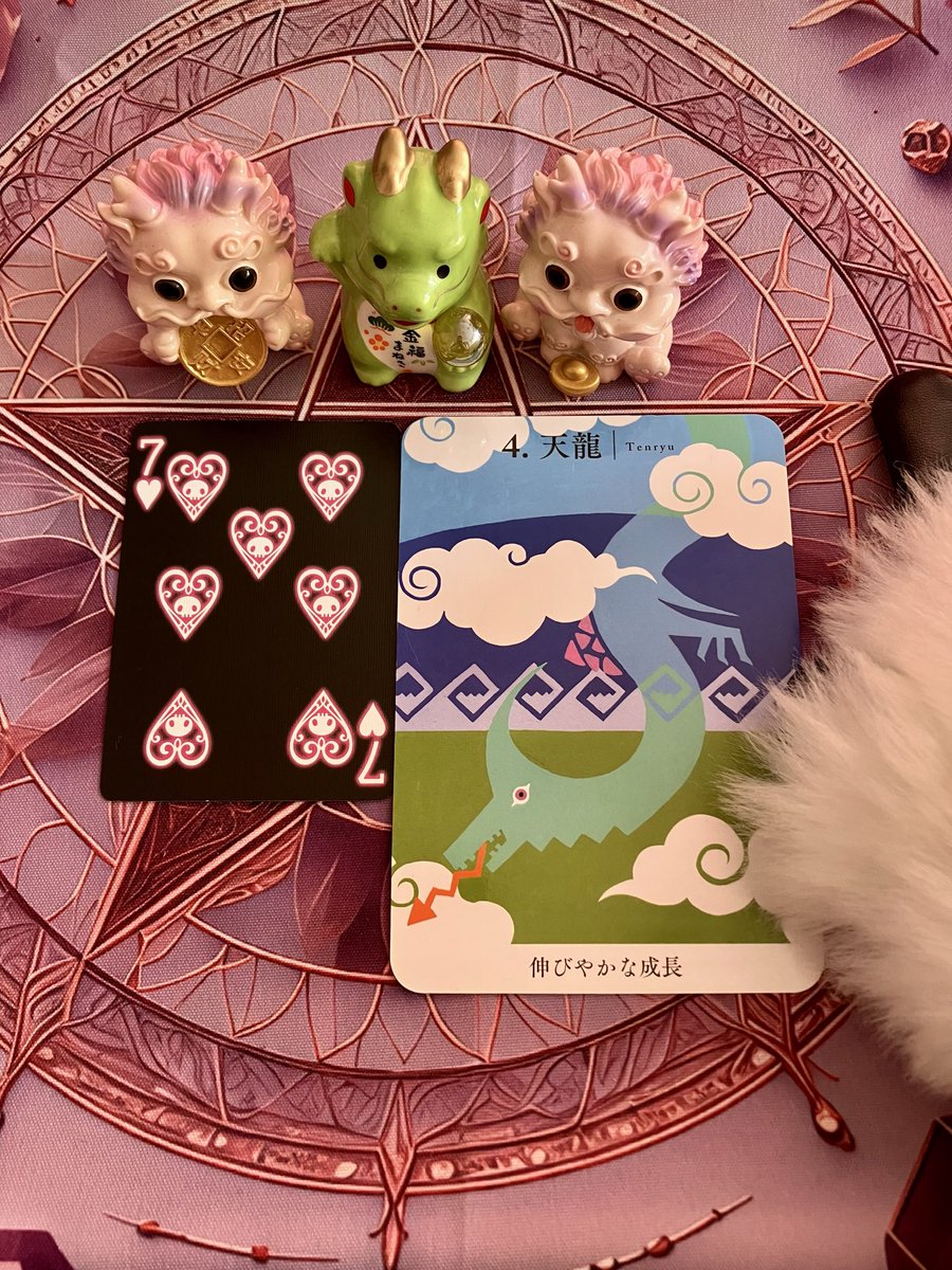 happy_whitewolf's tweet photo. 🍀8月17日🍀 #パイナップルの日

💎希望の欠片💎
このままでいいのかな？、もっと成長しなきゃって、焦ることあるよね。
でも、急がなくて大丈夫。
今まで頑張ってきたことも、迷った時間も、ちゃんと力になってるよ。
誰かと比べなくていい。
あなたさんのペースで、のびのび進もう。

🎨マジカルカラー:アクアブルー 🪄マジカルアイテム:柔らかい素材のもの

🔮Kuromi PLAYING CARDS 🔮龍神カード

🌙今日の暦 大安・癸亥・平

🐺今日も来てくれて嬉しいです⭐︎ メルシルキー🤍🫶
 #しあわせオオカミとおねえさん #希望の欠片 #ちょうどいい自分