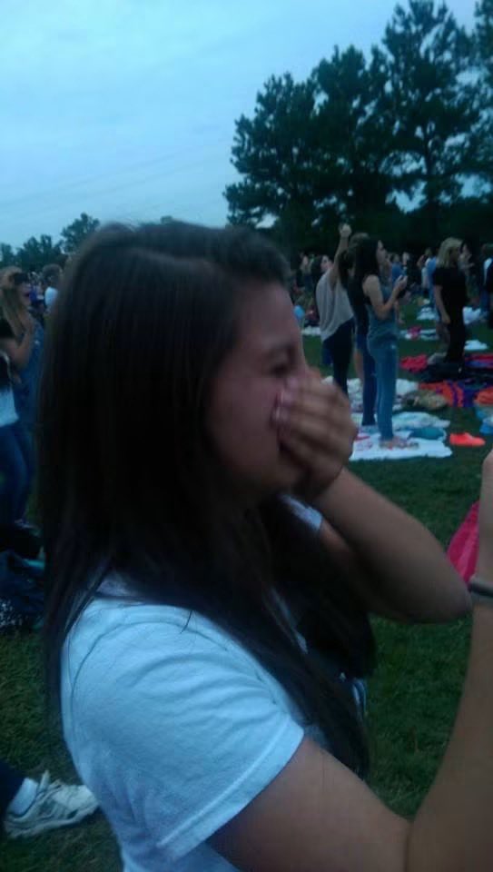 yyoungblooded's tweet photo. me crying to amnesia in 2014 vs me crying to amnesia in 2026 https://t.co/lRAWewPZIW