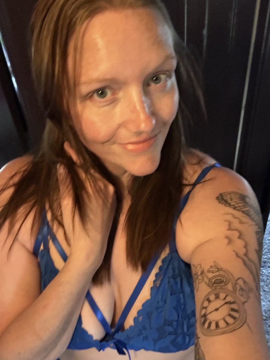 CHL8712's tweet photo. Come see me live! @camsodagirls https://t.co/0WSMWgpGzE https://t.co/4Z075ipZqk