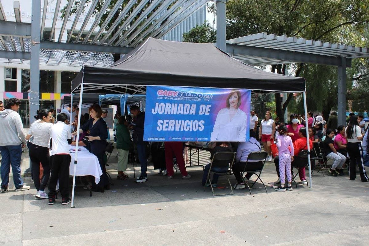 gabysalido's tweet photo. 💙 Así se hace comunidad en la #Pensil.

​🎒 Juntos con el @PAN_CDMX vivimos una gran Jornada de Regreso a Clases en el Deportivo Pavón, apoyando a las familias con servicios gratuitos de salud, corte de pelo, fotos y atención veterinaria.

Aún vienen dos fechas más. En familia nos cuidamos y hacemos comunidad.

​#MiguelHidalgo #PensilCDMX #RegresoAClases #PANCDMX