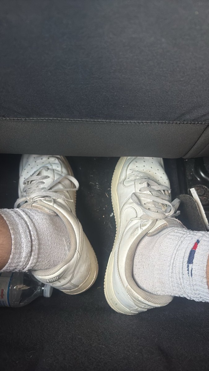 nowyouservjames's tweet photo. miss me? #findom #feet #teenmaster #teenfeet #paypig https://t.co/SOok6WIO7x