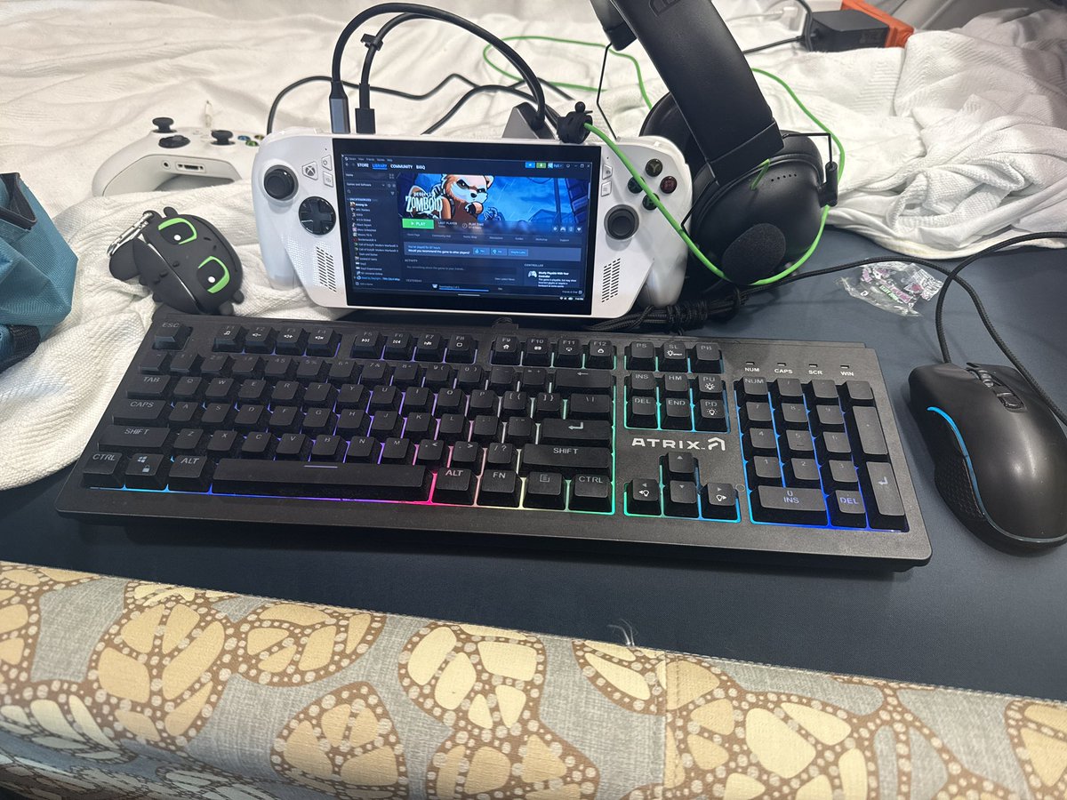r8dbig's tweet photo. New Pc Set up until she have the baby #fatherhood #fyp #gamerLife https://t.co/CAX4IjNHsK