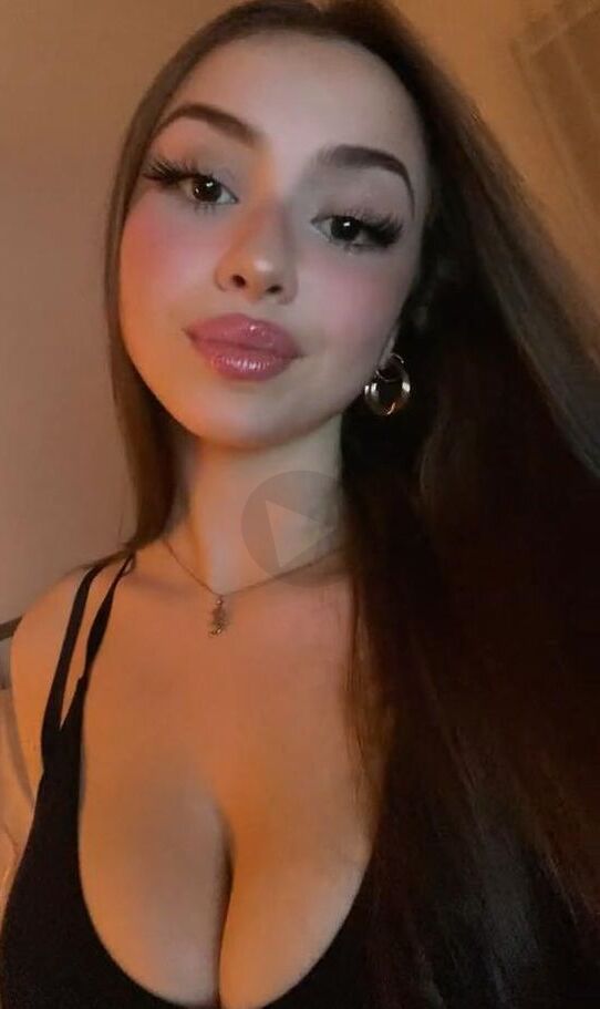 juicehelpe's tweet photo. it's my birthday, who wants my snap? i'll dm it.🤭   
   
we can talk on it immediately. https://t.co/GUXQB8WVqL