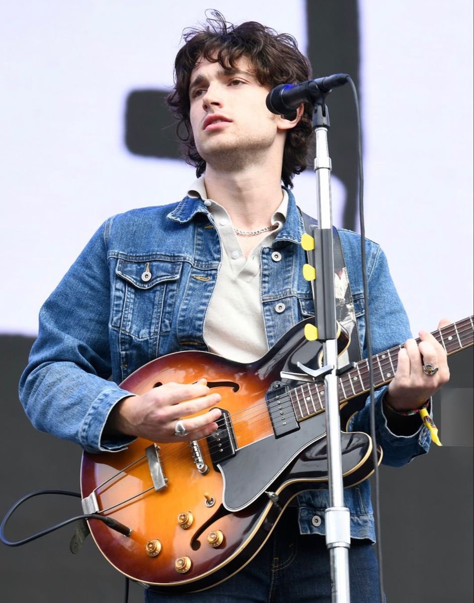 tbslbrae's tweet photo. NATIONAL ELIJAH HEWSON DAY!!❣️happy birthday eli🫂 https://t.co/8H8B8zy0fm