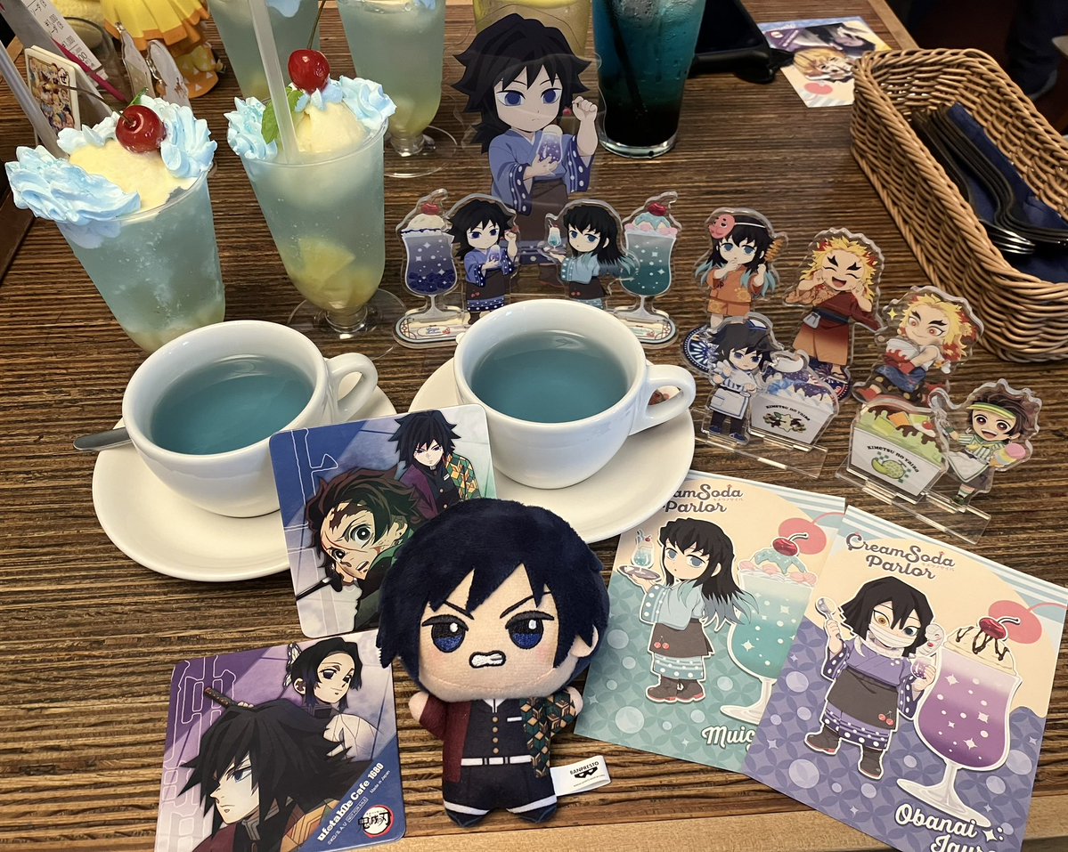 yuiyui_cl's tweet photo. ななちゃんとUfotable カフェとcharacters cafeに行って来た✨
クリームソーダ、いっぱい飲んでくじも沢山引いてとっても楽しかったです🍹🎀 https://t.co/ypLxmsCd8c