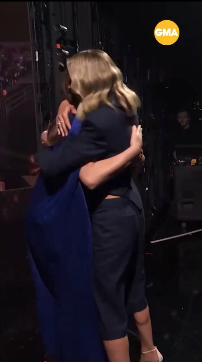 selndtroislaugh's tweet photo. If you need me, you can find me thinking about this Bluntaway hug for the foreseeable future 🥰 https://t.co/4xKfbJP509