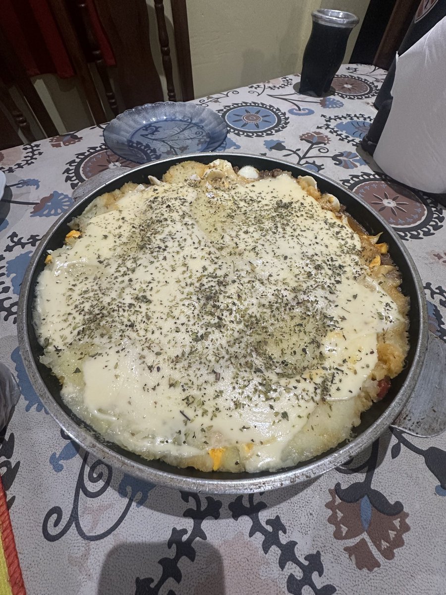 Santetas14's tweet photo. @Bangtassy Hice pastel de papa, espero a verte ayudado https://t.co/qOEDYnTHxd