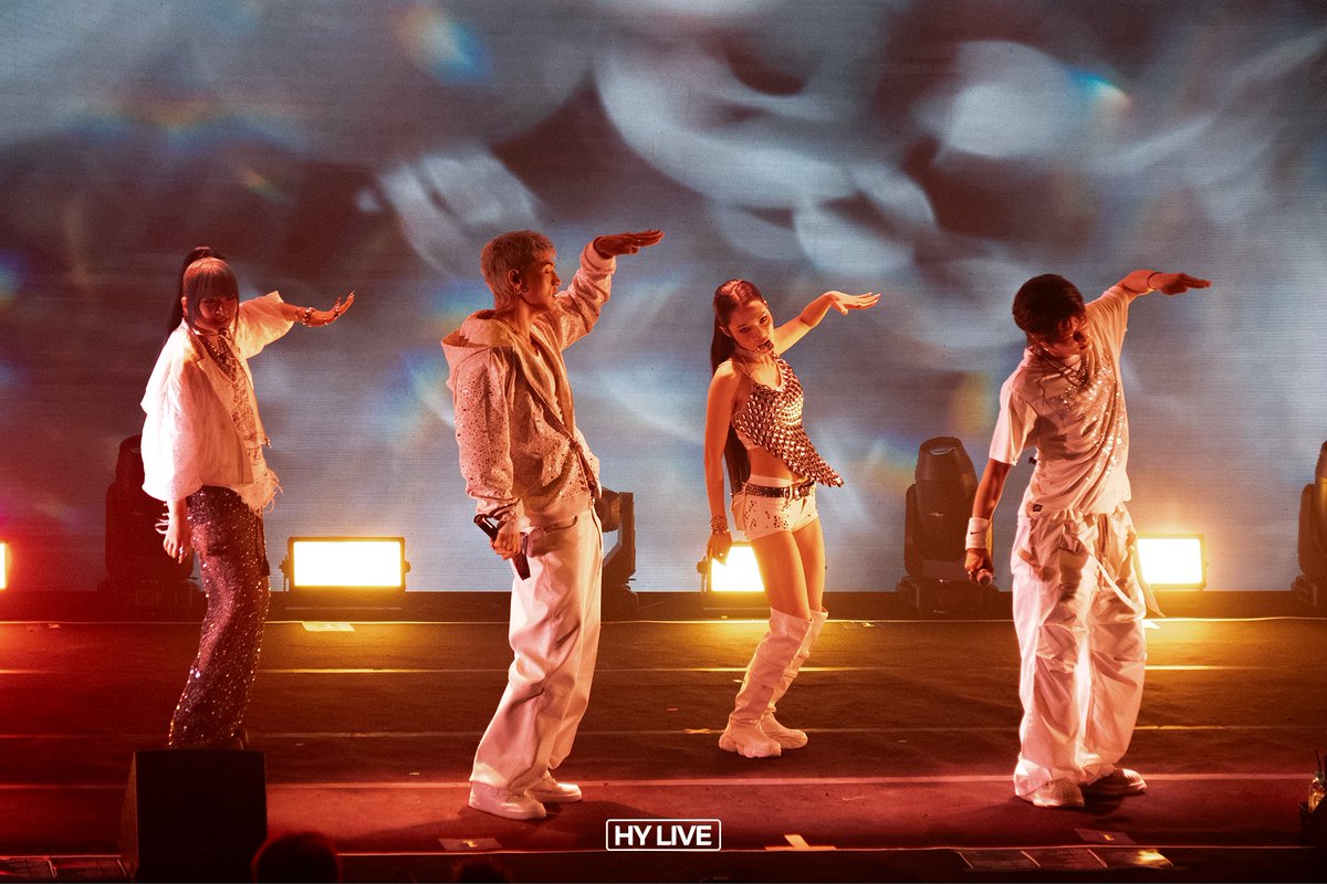 hylive_official's tweet photo. <KARD 2026 WORLD TOUR 'NOW HERE' IN SEOUL>
2026년 카드의 새로운 월드투어 챕터 시작했습니다.

공연을 찾아와주신 모든 관객분들 진심으로 감사드립니다.
이번 서울 콘서트는 오랫동안 간직할 수 있는 추억되었길 바래요✨

KARD's new 2026 world tour chapter has begun.

Thank you to everyone in the audience who came to enjoy the concert.
We hope that this Seoul concert can become a memory to be treasured for a long time✨

#KARD #카드 @KARD_Official 
#NOWHERE #KARDinSEOUL #HYLIVE