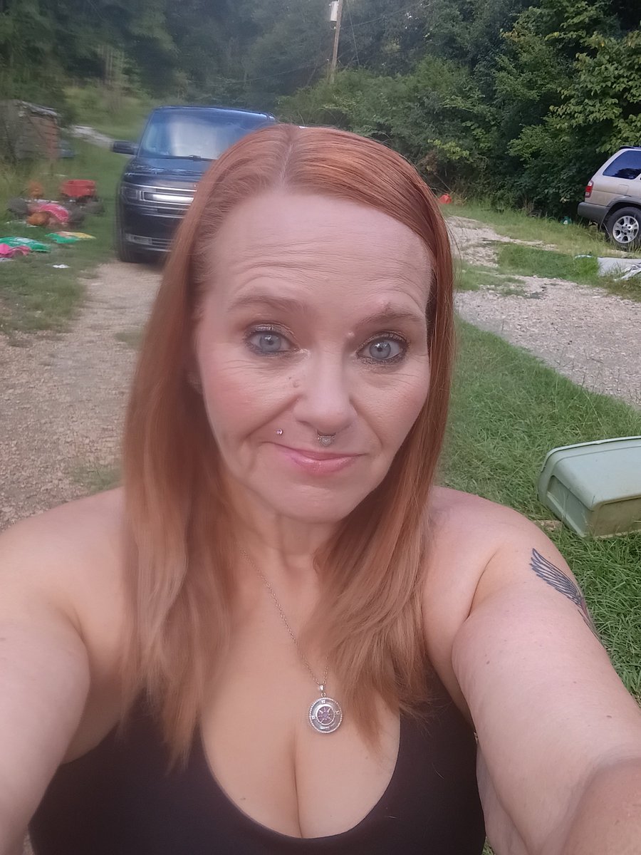 vickamazing's tweet photo. Happy Sunday y'all, back to my regular job in the morning lol!!! https://t.co/w7alpZfNvz
