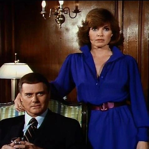 LukeLauraGH's tweet photo. #ThrowbackSunday JR and Sue Ellen #Dallas https://t.co/KM9OsSXAZr
