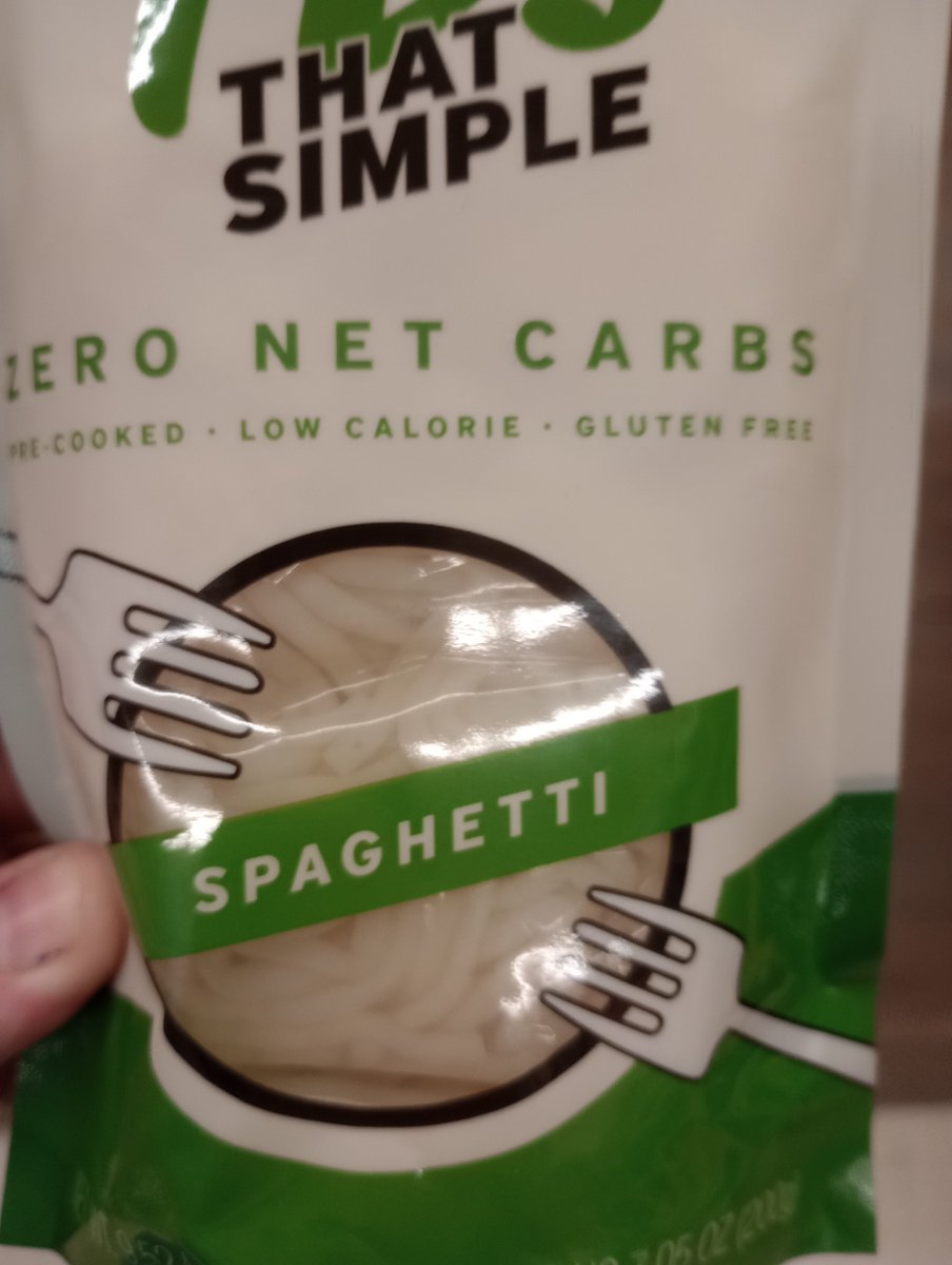 M_Mik_Mk's tweet photo. Holy fuck look what I found... How can it be 4.5 cals per pack??? Like wtf is this. Also I somehow convinced my dad to let me buy them he already suspects I have an ed 😳 https://t.co/JN0VU697rR