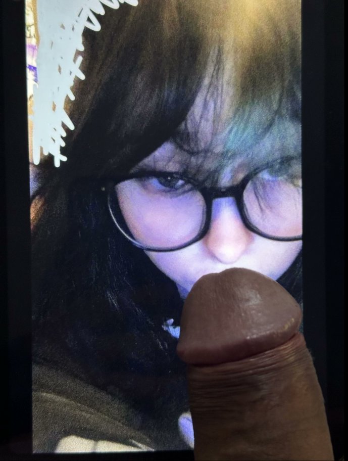 poejackmen's tweet photo. Does she get your cocks attention? ask nearly ANYTHING about her and ill answer so you can stroke to her even harder ≧◡≦ https://t.co/hLE3TuRh1n