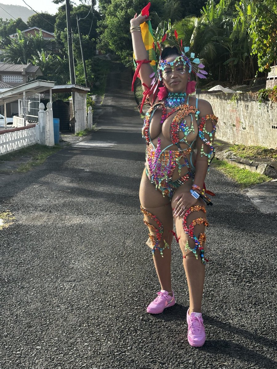 reereethadiva's tweet photo. The backpack missed its flight.
The main character did not. 🤭🇬🇩✨
Golden Monarch 🦋🧚🏽♀️still showed up exactly as intended for Grenada Carnival — Spicemas 2026.
#Spicemas2026 #GrenadaCarnival #Grenada #Spicemas #PrettyMas https://t.co/zAmDx5NW3D