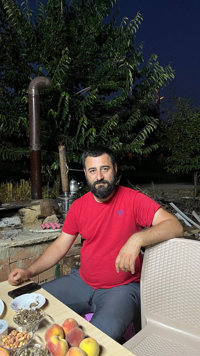 smt994's tweet photo. Geceden mülteci kederim .🚬 https://t.co/wHTXoVxt07