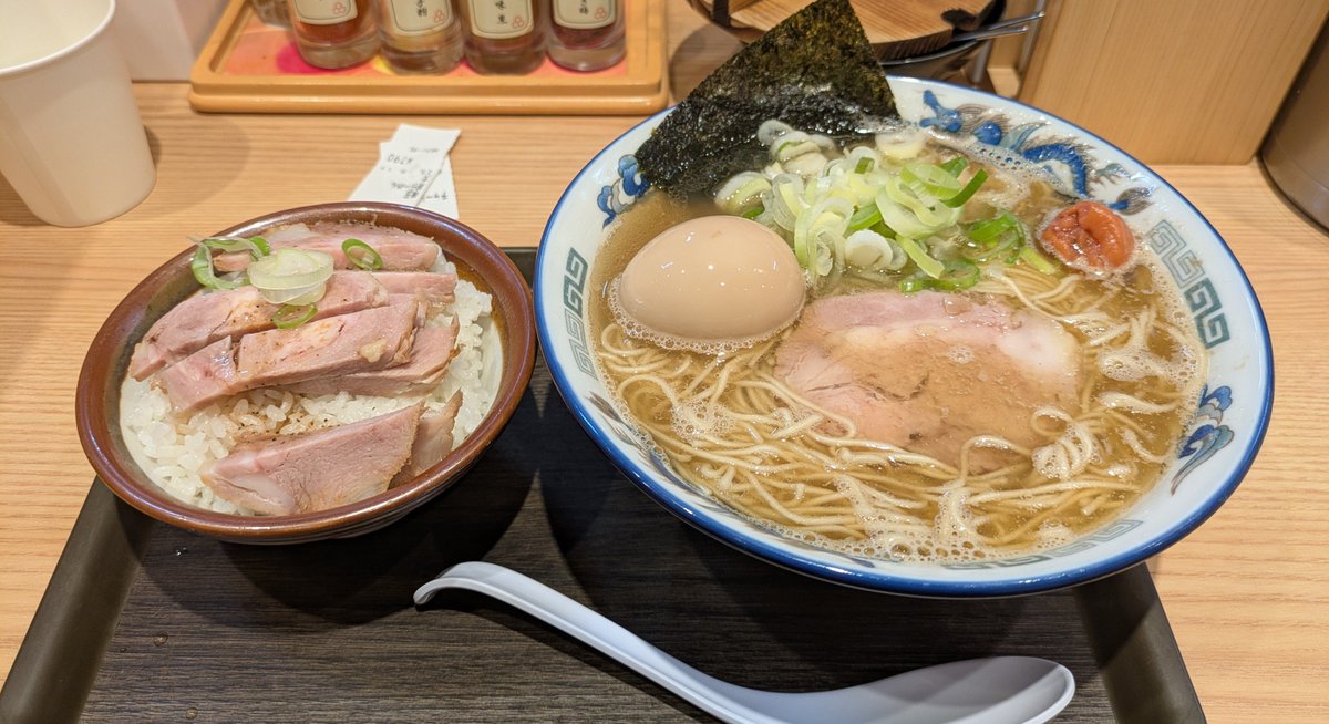 akarikusa's tweet photo. #ラーメン
 #舎鈴
朝ラーメン🍜チャーシュー丼うめぇΨ( 'ч' ☆) https://t.co/9ycVGtDjaj