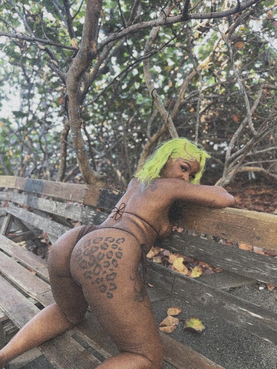 Tightolemod8ky's tweet photo. Freaky mf😩 still horny https://t.co/mvW6g3LOrs