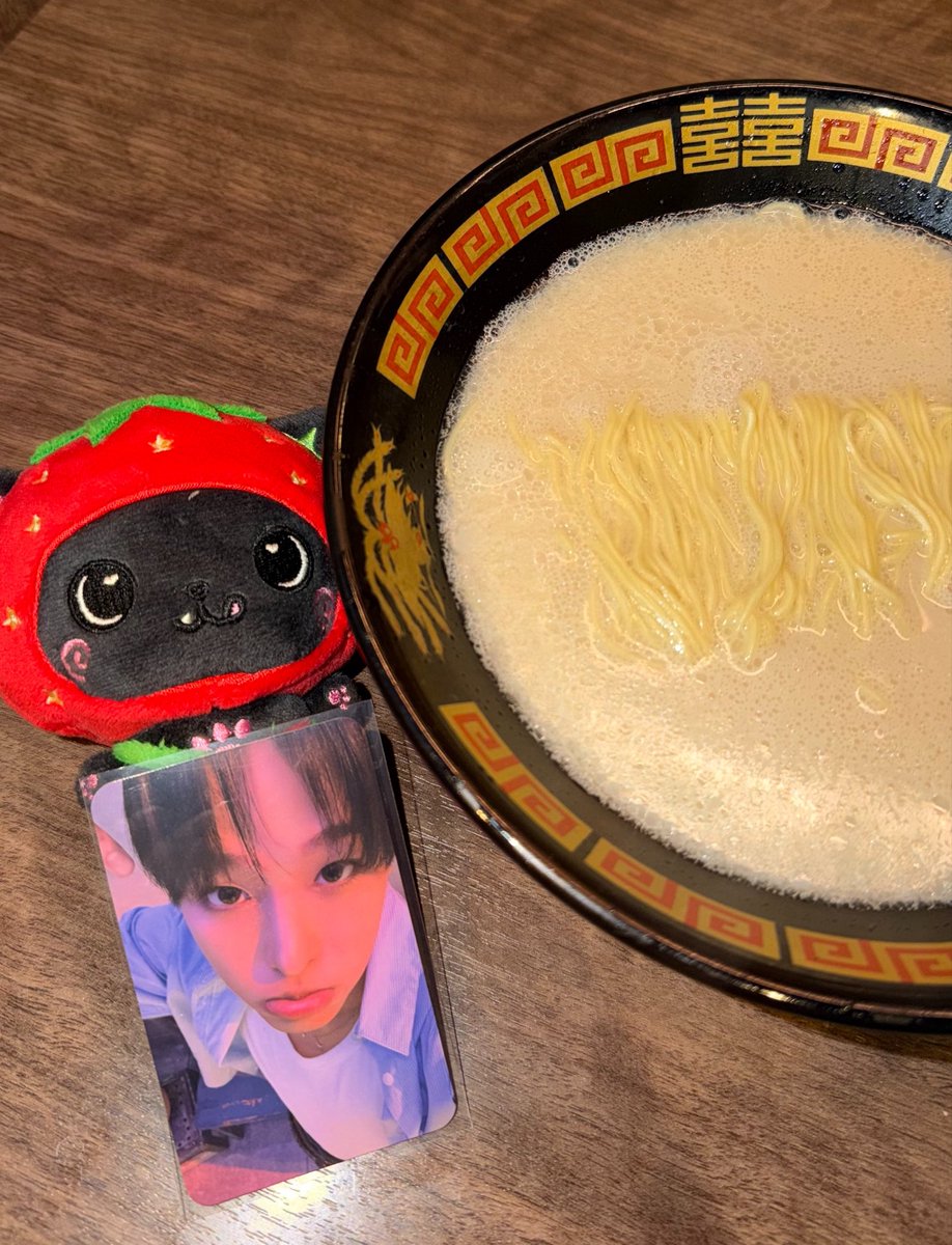 maedakuo's tweet photo. 리쿠를 너무 사랑해서 리쿠픽 이치란 먹어봄
심각하게 못 먹을 정도는 아니지만 슴슴함…. https://t.co/yImItG2BiC