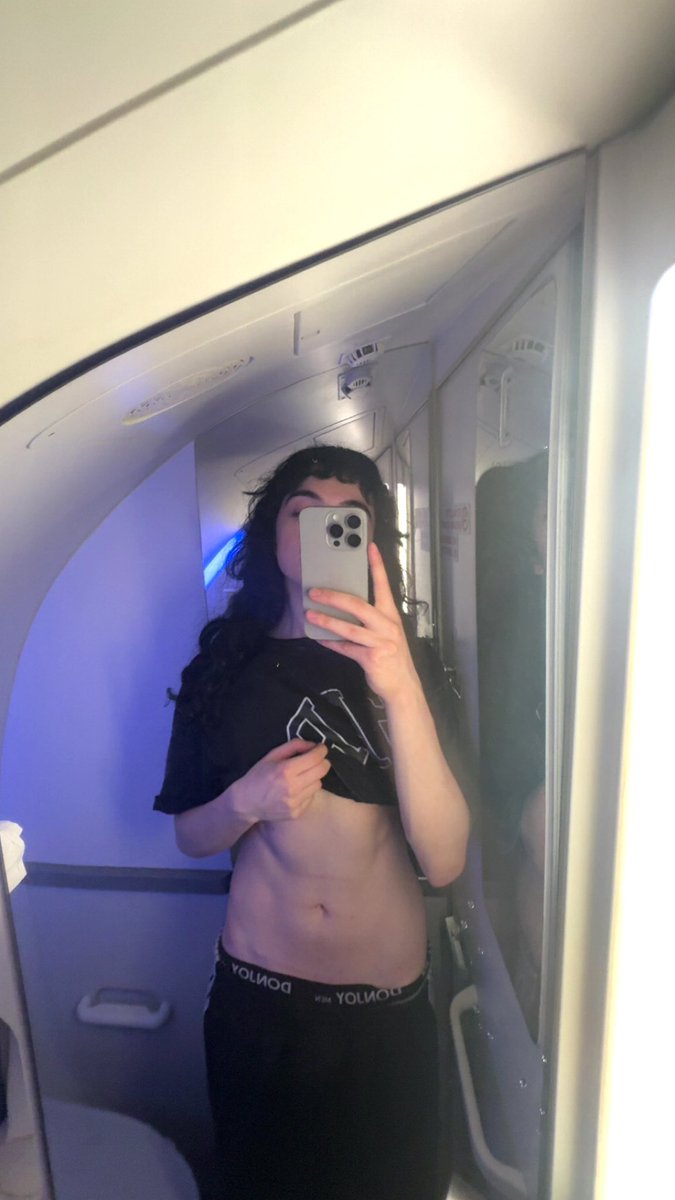 Oopsallwings tweet picture