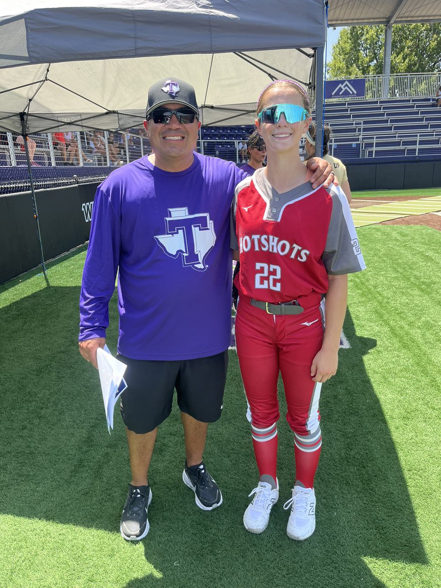 A_Fowler2028's tweet photo. Had a great time back @TarletonSB yesterday! Thank you coaches for running a great camp and all the feedback.

@Coach_Cump @nyka_wood @hotshotsnation @gjpalme @kohs_softball @Coach_Twinn @SoftballDown https://t.co/vfkcVIqbdj