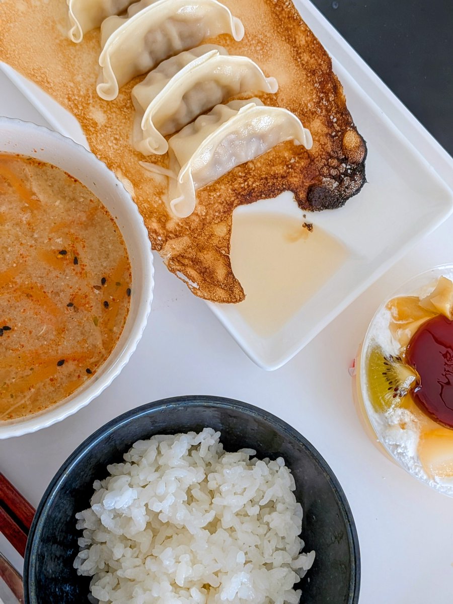 餃子定食様 餃子定食デザートつき🍮🤤