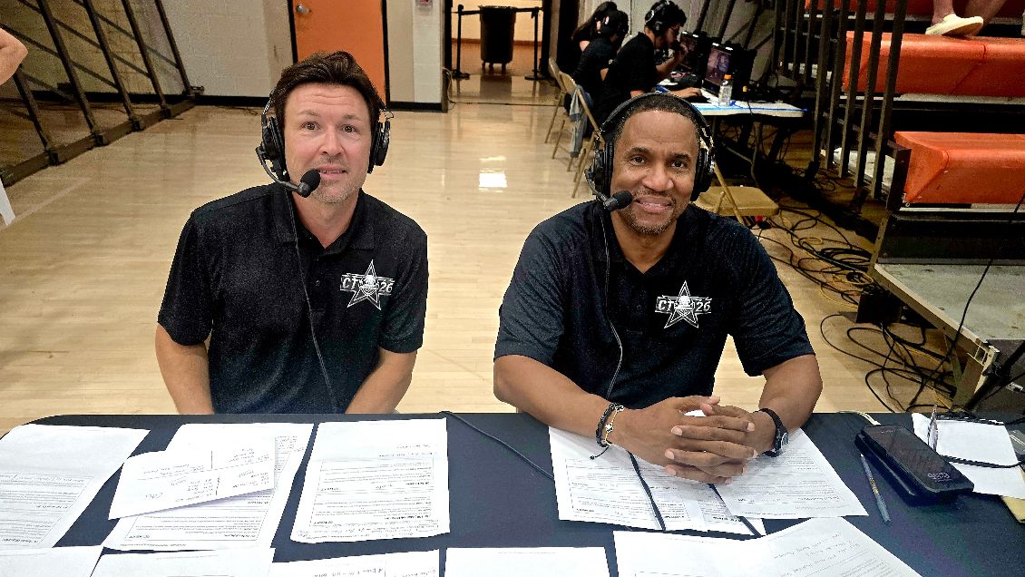 NJLadiesHoops's tweet photo. Fun visit this past Tuesday to the Ta'Quan Zimmerman Elite 20 High School All American HS Game @buzzzy__ 
featuring a large majority of the top Girls & Boys US players in the entire US - ALL RANKED TOP 50 In CT

Can't wait to hear the replay by the Nationally Known Girls HS evaluators @KPannell71 & @ShaneLaflin 

FREE TOO!

@GthingBBall @Kanisha1991 @sammy291