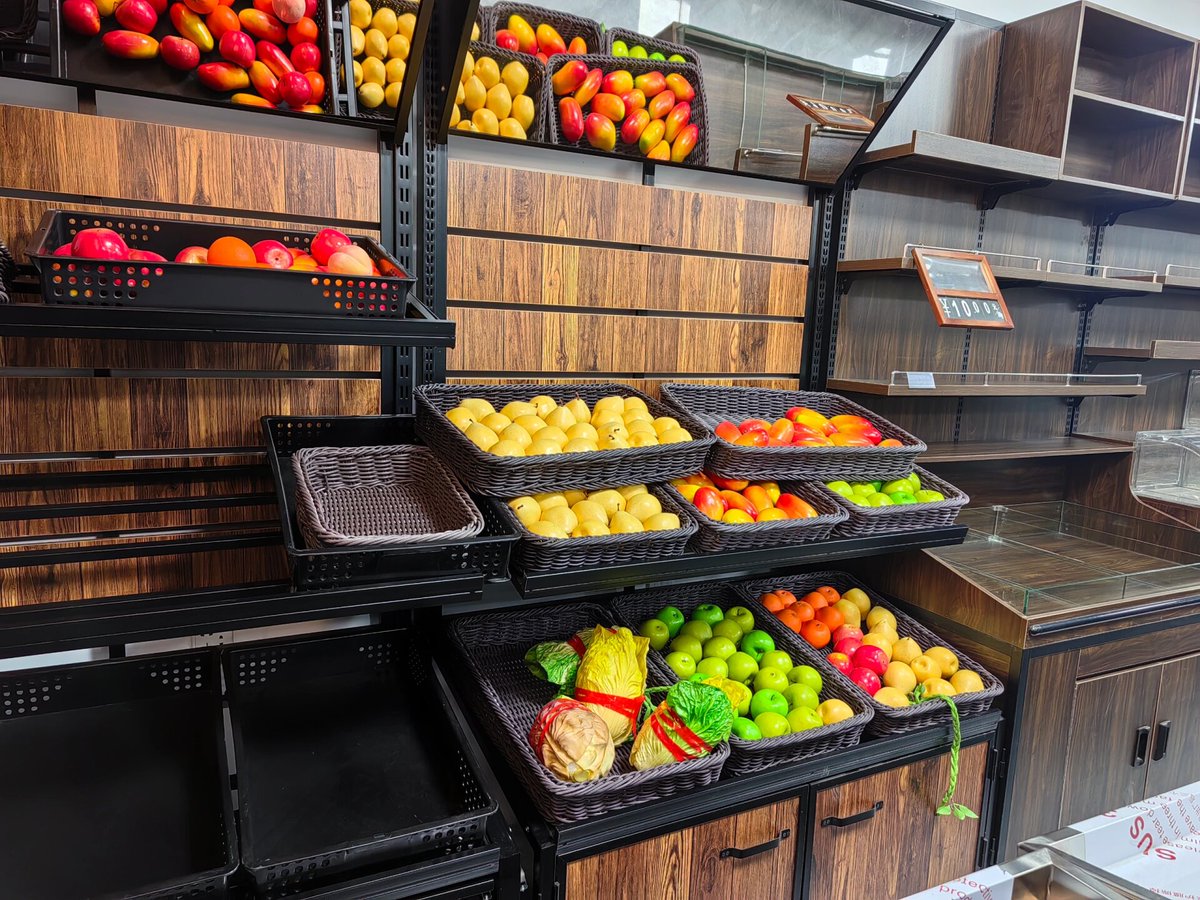 Prrobertto's tweet photo. Stock up on fresh local veggies u0026 organic eggs for your week!  No fancy stuff, just delicious, easy-to-cook ingredients. Hit the nearby farmers’ market today!， https://t.co/xx6Kjo9aG1
