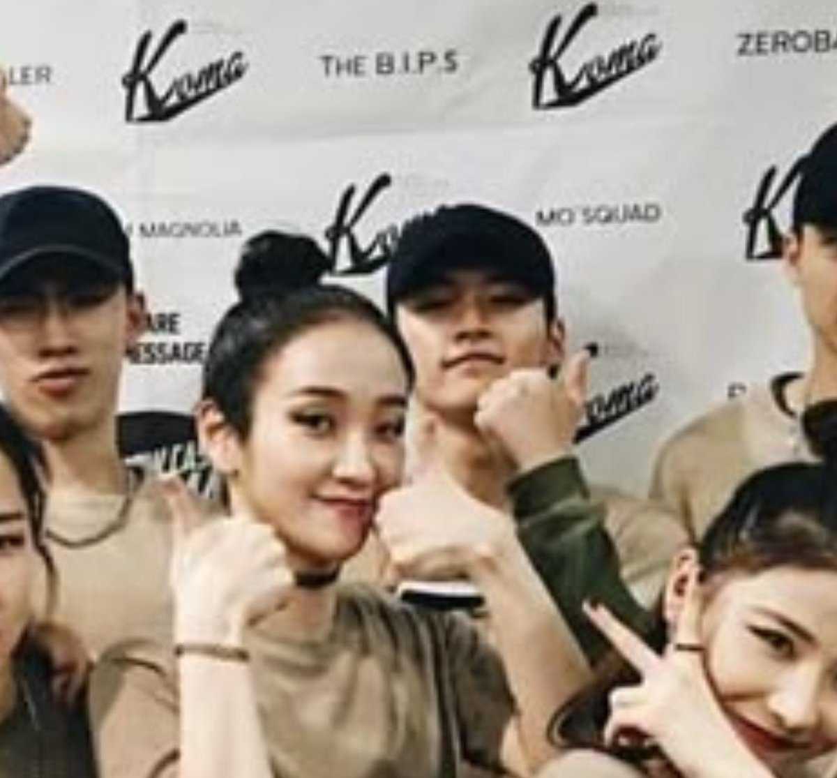 RACHANIL0G's tweet photo. De hecho cuando Minho entro como trainee a JYP el ya era un bailarín profesional ya que el mismo contó que cuando tenía 13/14 años tuvo un trabajo de medio tiempo en un restaurante de barbacoa para poder financiar su academia de baile llamada Soul Dance Studio en la que + https://t.co/7XXAUWP0C7