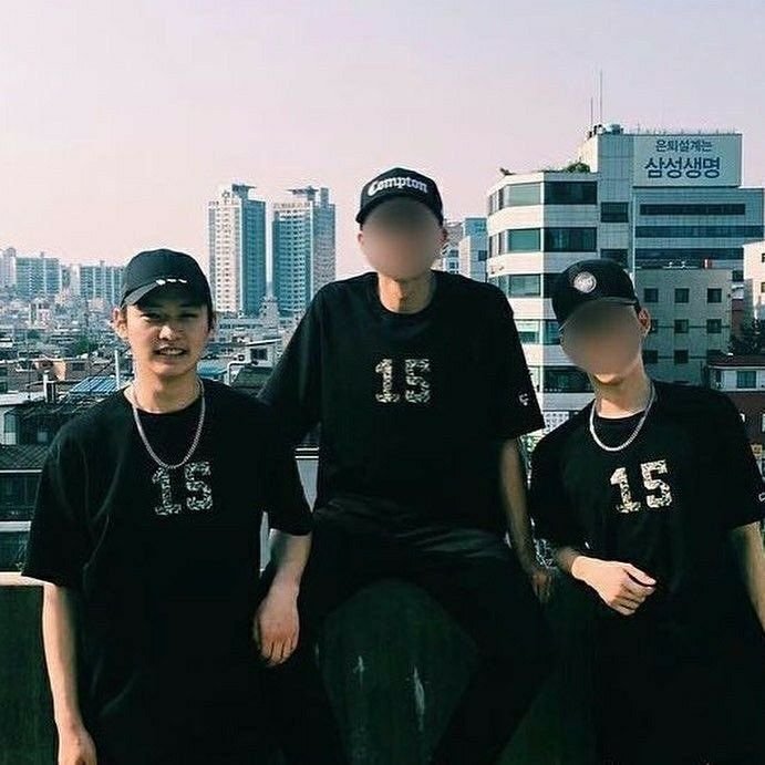 RACHANIL0G's tweet photo. De hecho cuando Minho entro como trainee a JYP el ya era un bailarín profesional ya que el mismo contó que cuando tenía 13/14 años tuvo un trabajo de medio tiempo en un restaurante de barbacoa para poder financiar su academia de baile llamada Soul Dance Studio en la que + https://t.co/7XXAUWP0C7