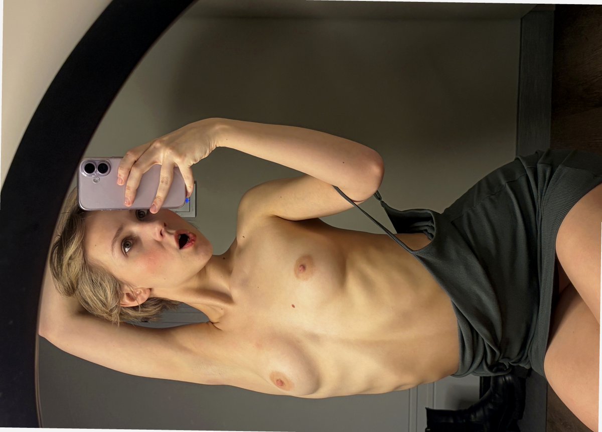 991kimura's tweet photo. Hey, beautiful souls! 💖 If I were to drop a super steamy behind-the-scenes pic just for you, what would you want to see? A) My fave outfit B) A fun candid C) Something a little spicier! 🔥 Drop your choice below and RT for a special treat! #OnlyFans https://t.co/TAKNLrHAXL