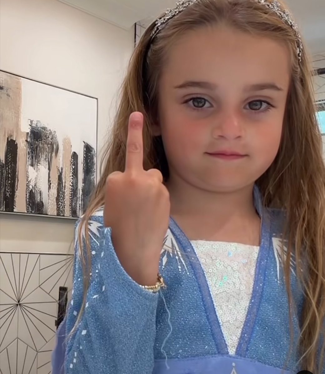 _FerventHeart's tweet photo. My daughter saw me post a photo of me giving someone the finger and she thought it was okay when I was trying to take her picture. 😂 we had a talk about it being the bad finger and only mommy can use it. https://t.co/ighqOU4PUx