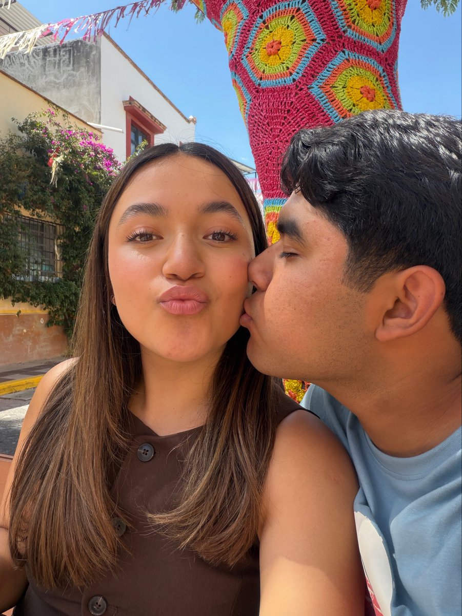 sofmejiaaaa's tweet photo. Hoy cumplí 4 mesesitos con el hombre de mis sueños. Vivo agradecida con Dios y la vida por permitirme conocer a un hombre tan maravilloso, tan amable, tan cariñoso, tan atento y  tan paciente. Soy la mujer más feliz y afortunada del mundo. Te amo Jesús ❤️❤️ https://t.co/wDCrgi9QeD