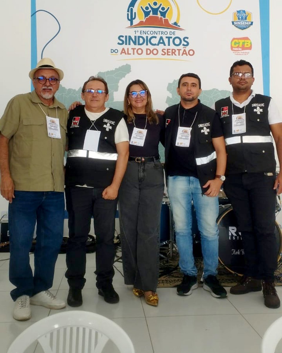 Sindsaerc1's tweet photo. 1º Encontro de Sindicatos do Alto Sertão Link: https://t.co/DUl4NJIvwd https://t.co/kQy78alg7B