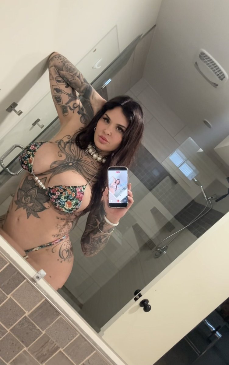 flykarmabird's tweet photo. Been awhile.. miss me? Come play !!  🧚🏽👄💦

https://t.co/JC8qc9pzlZ https://t.co/76nLyCGYLN