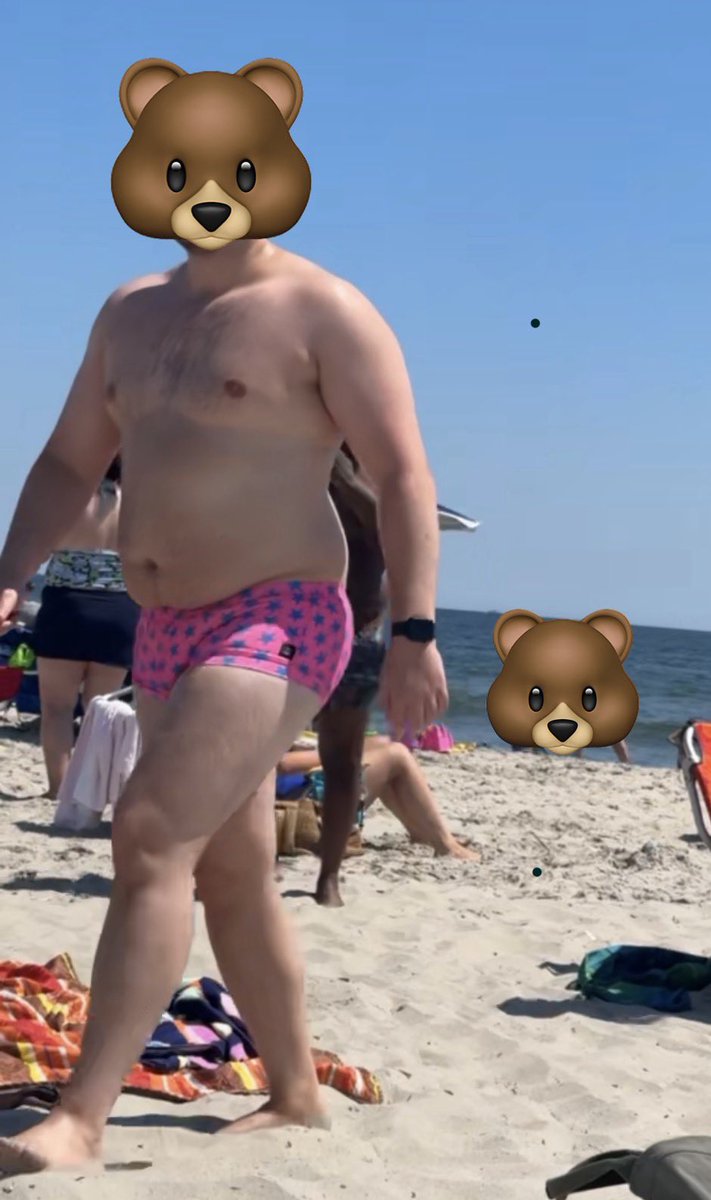 ExSwim35's tweet photo. Looking thick at the beach https://t.co/o4swfoC9Ol