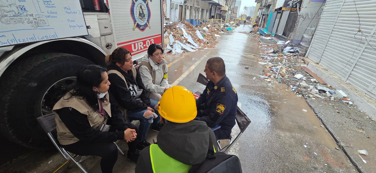 EmbaMexCol's tweet photo. COMUNICADO. "México acompaña labores de búsqueda de dos connacionales tras terremoto en Colombia". https://t.co/gHg6BdQryw