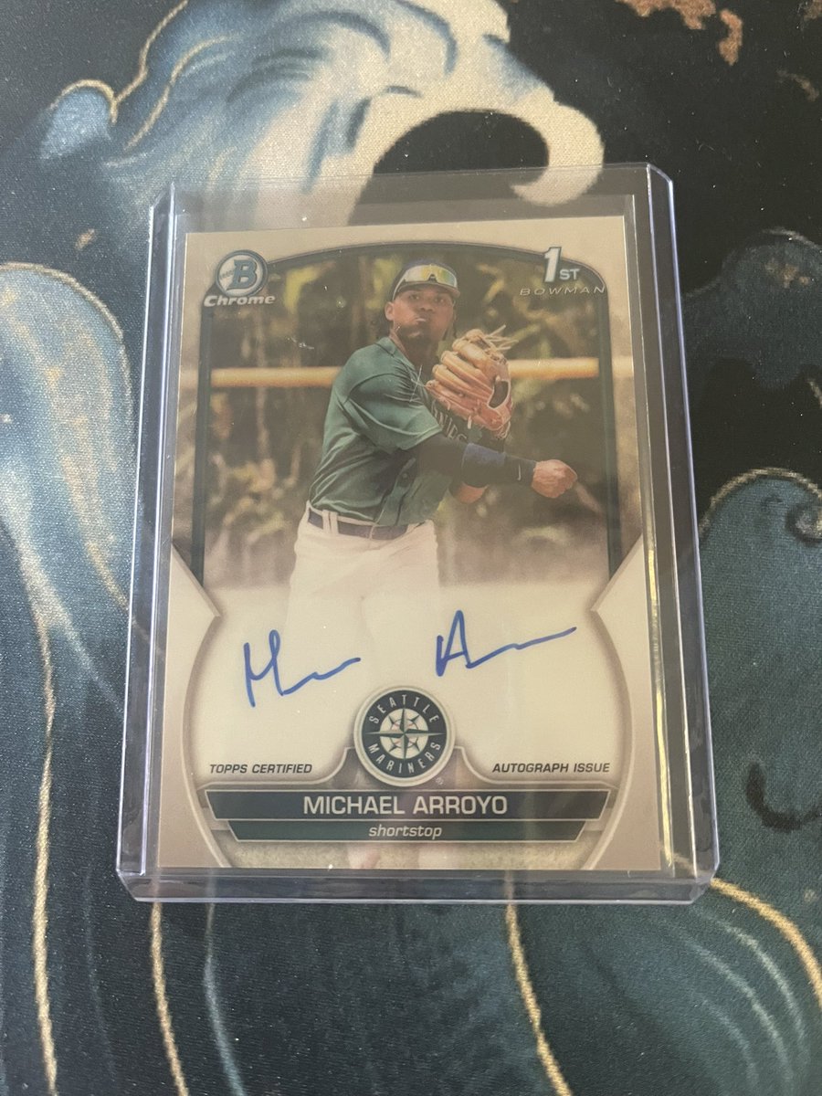 TheCardBullpen's tweet photo. 2023 Michael Arroyo Bowman 1st auto ~ Clean corners, great centering asking $60

#Mariners https://t.co/9KeNw69Hz3