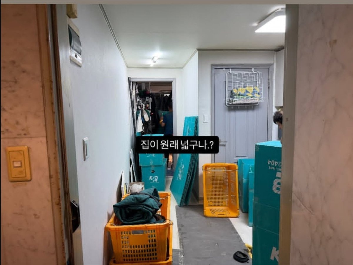 jagiyayebo's tweet photo. Today, they are moving into a new house.
Their old home will always be missed. They hold so many memories there.
Junseongho, May happiness always surround you in your new house. Amen❣️
#Junseongho #Junseong #Seongho #HisMan https://t.co/5rwGAFQFkv