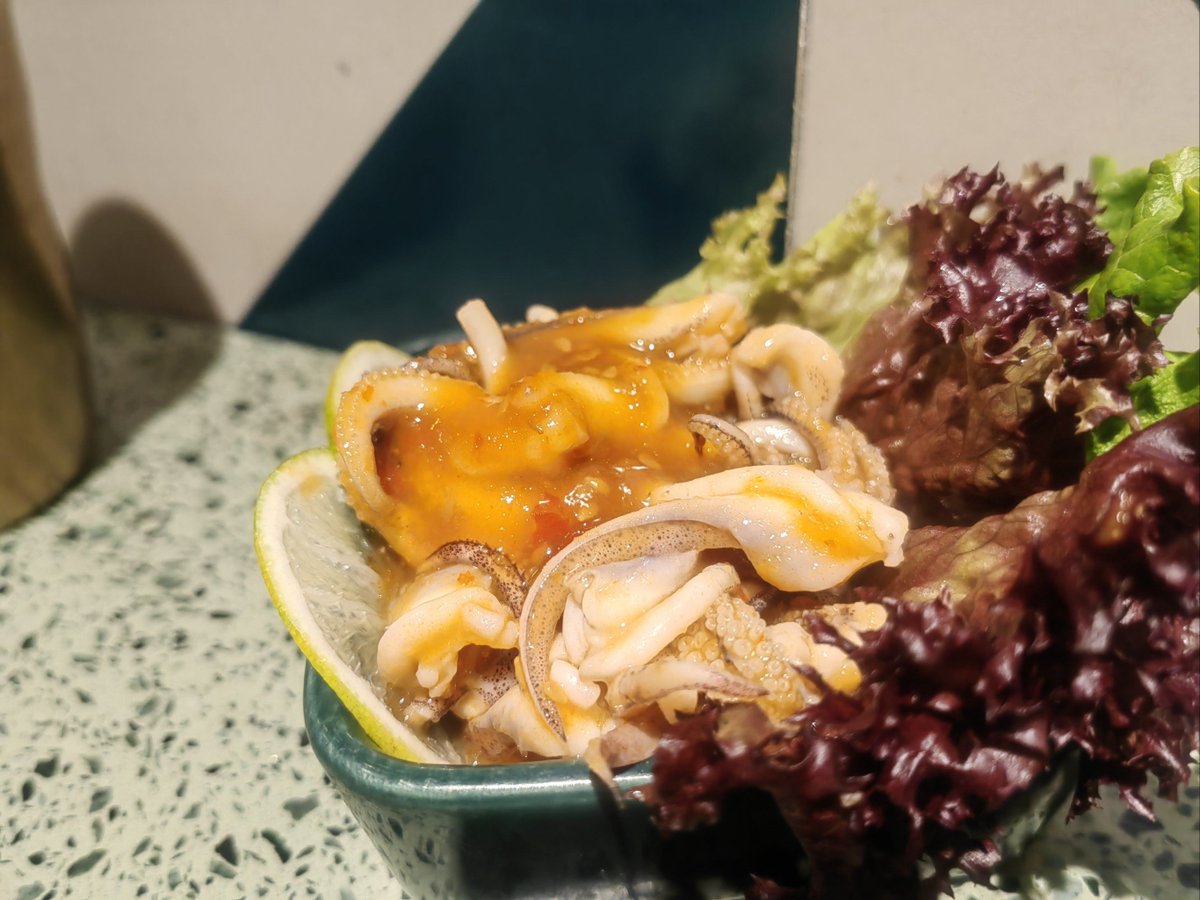 lcorrea34's tweet photo. Craving vibrant Thai flavors tonight This creamy coconut green curry with jasmine rice is absolute comfort—spicy, aromatic, and perfect for a cozy dinner. https://t.co/dbeCmCTuka