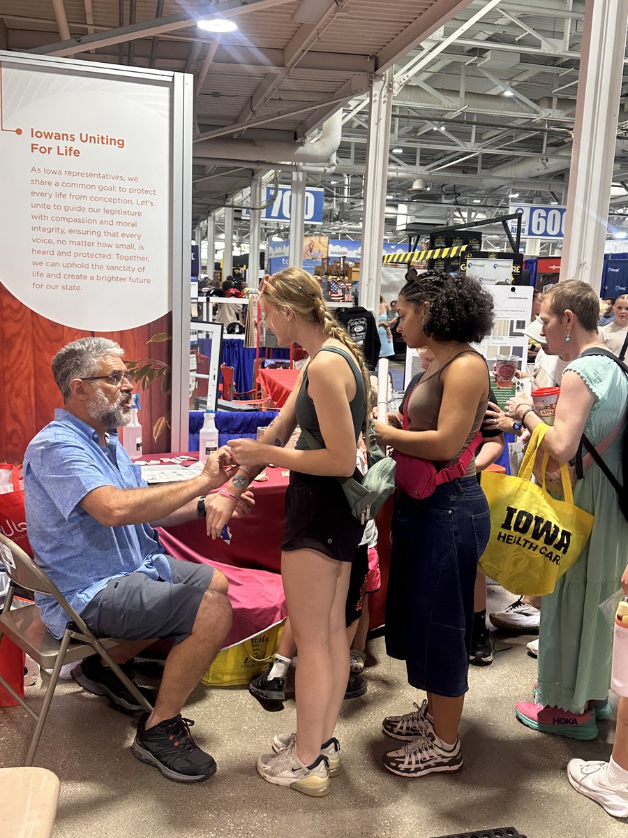 ChildnotChoice's tweet photo. Another amazing day at the Iowa State Fair.
A young girl stopped by take a brochure with a list of pregnancy resource centers. She thinks she’s pregnant, and was scared. Glad we were there and could give her resources, kindness and hope. (none of these photos includes her) https://t.co/k0W5dQgxhS